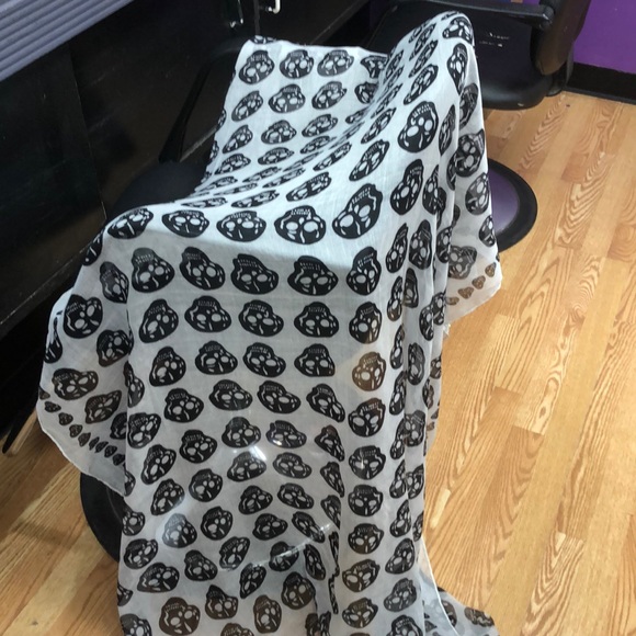 Sugar scull scarf woman’s - Picture 2 of 2